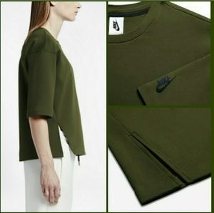 RARE NikeLab Damen Essential Tee Size Medium